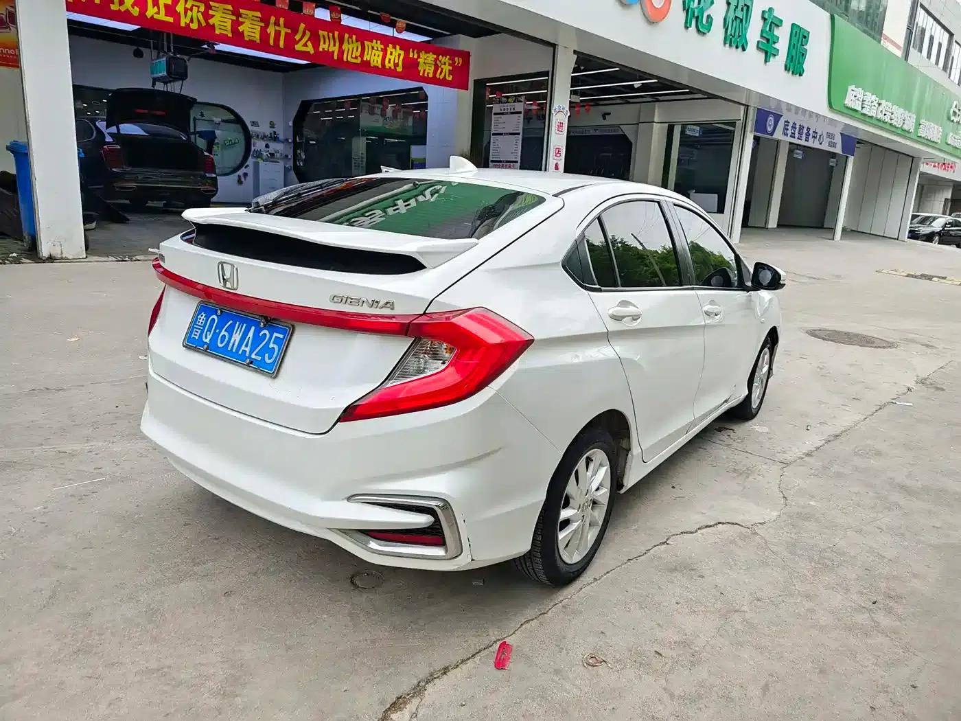 2017 Honda Crider 1.5L CVT Comfort Edition — миниатюра 7