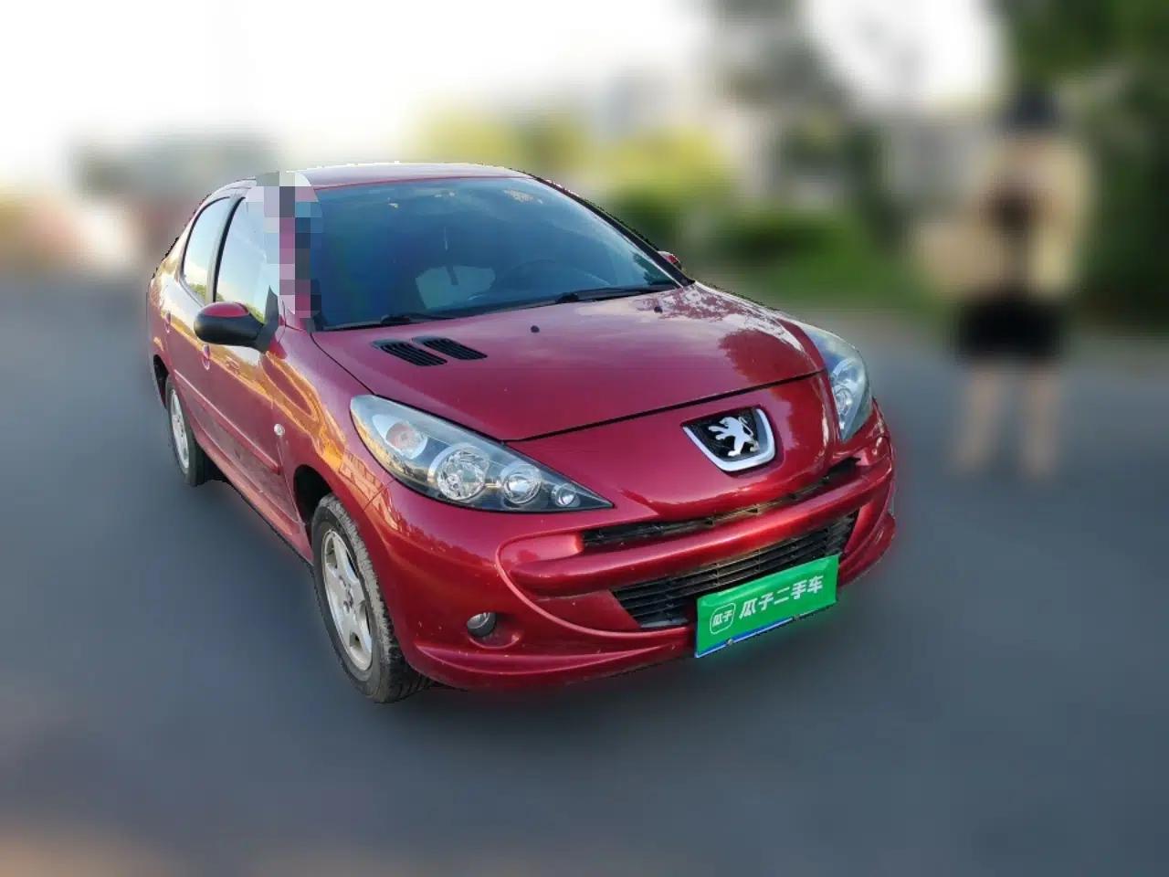 Peugeot 207 2011 Sedan 1.4L Manual Yule Edition — миниатюра 3