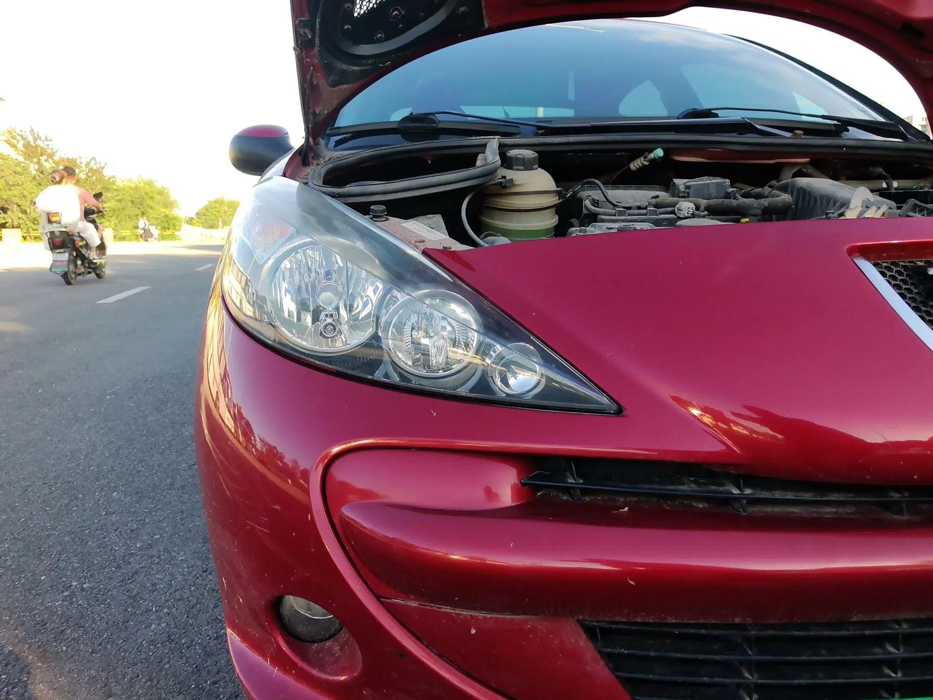 Peugeot 207 2011 Sedan 1.4L Manual Yule Edition — миниатюра 7