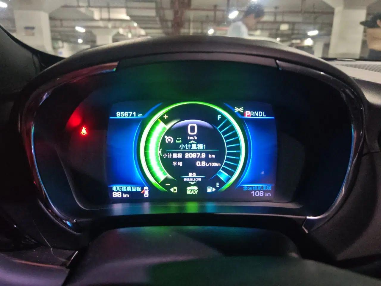 Buick VELITE 5 2017 Urban Extended-Range Model — миниатюра 11