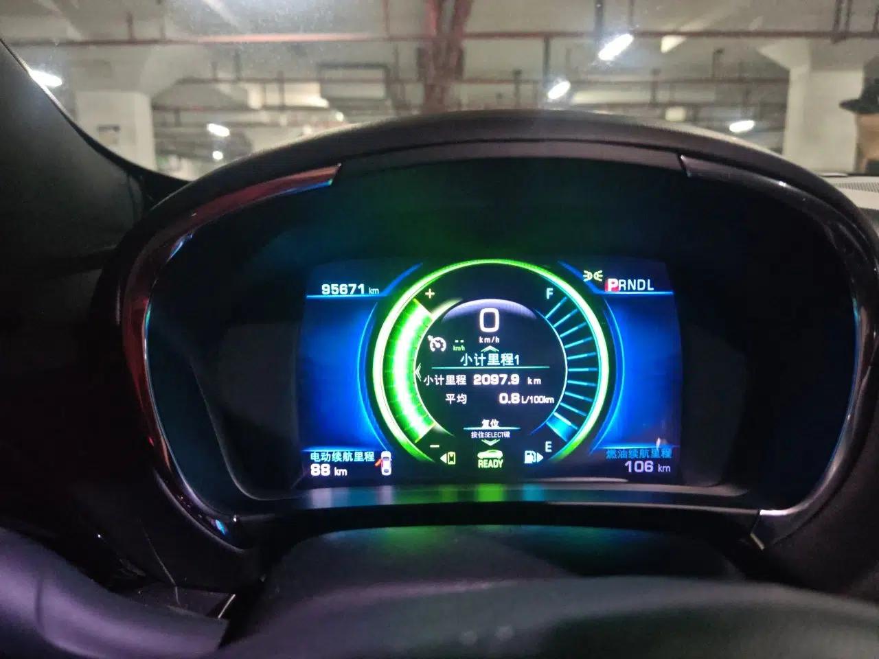 Buick VELITE 5 2017 Urban Extended-Range Model — миниатюра 12