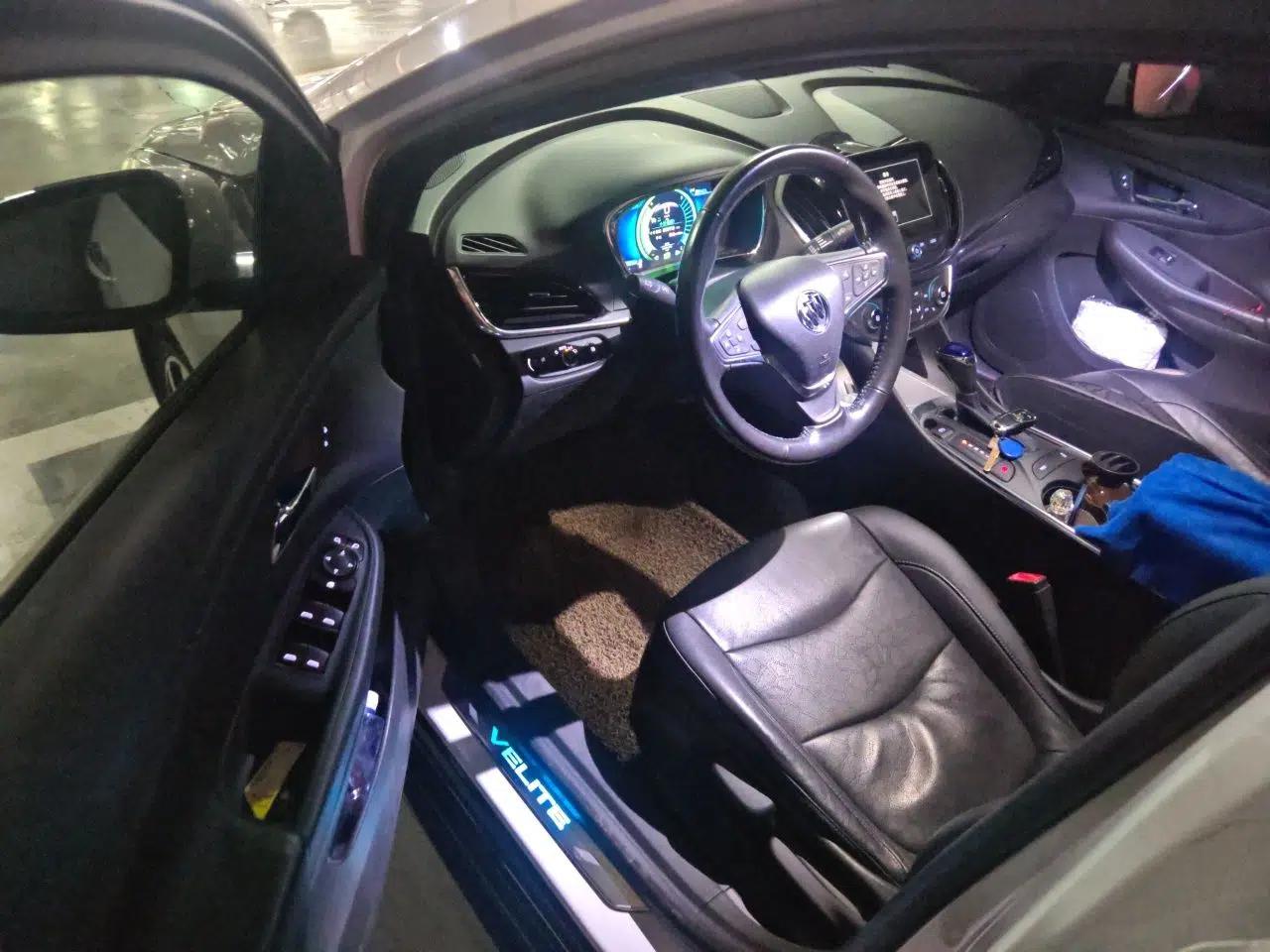 Buick VELITE 5 2017 Urban Extended-Range Model — миниатюра 16