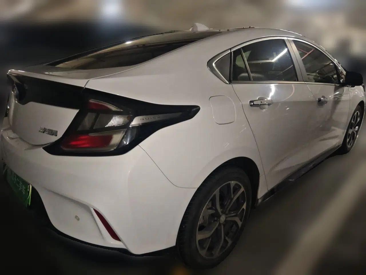 Buick VELITE 5 2017 Urban Extended-Range Model — миниатюра 6