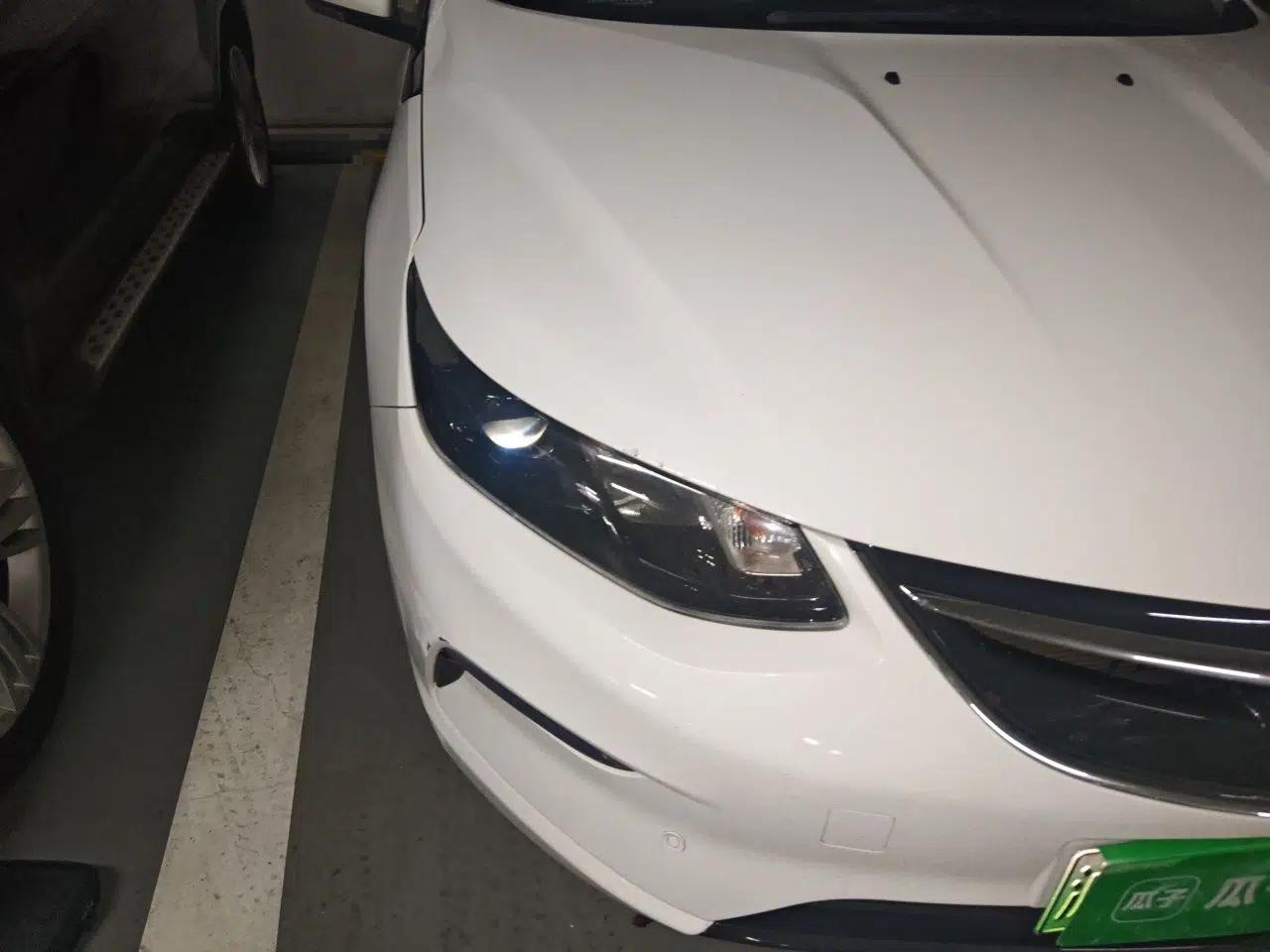 Buick VELITE 5 2017 Urban Extended-Range Model — миниатюра 7