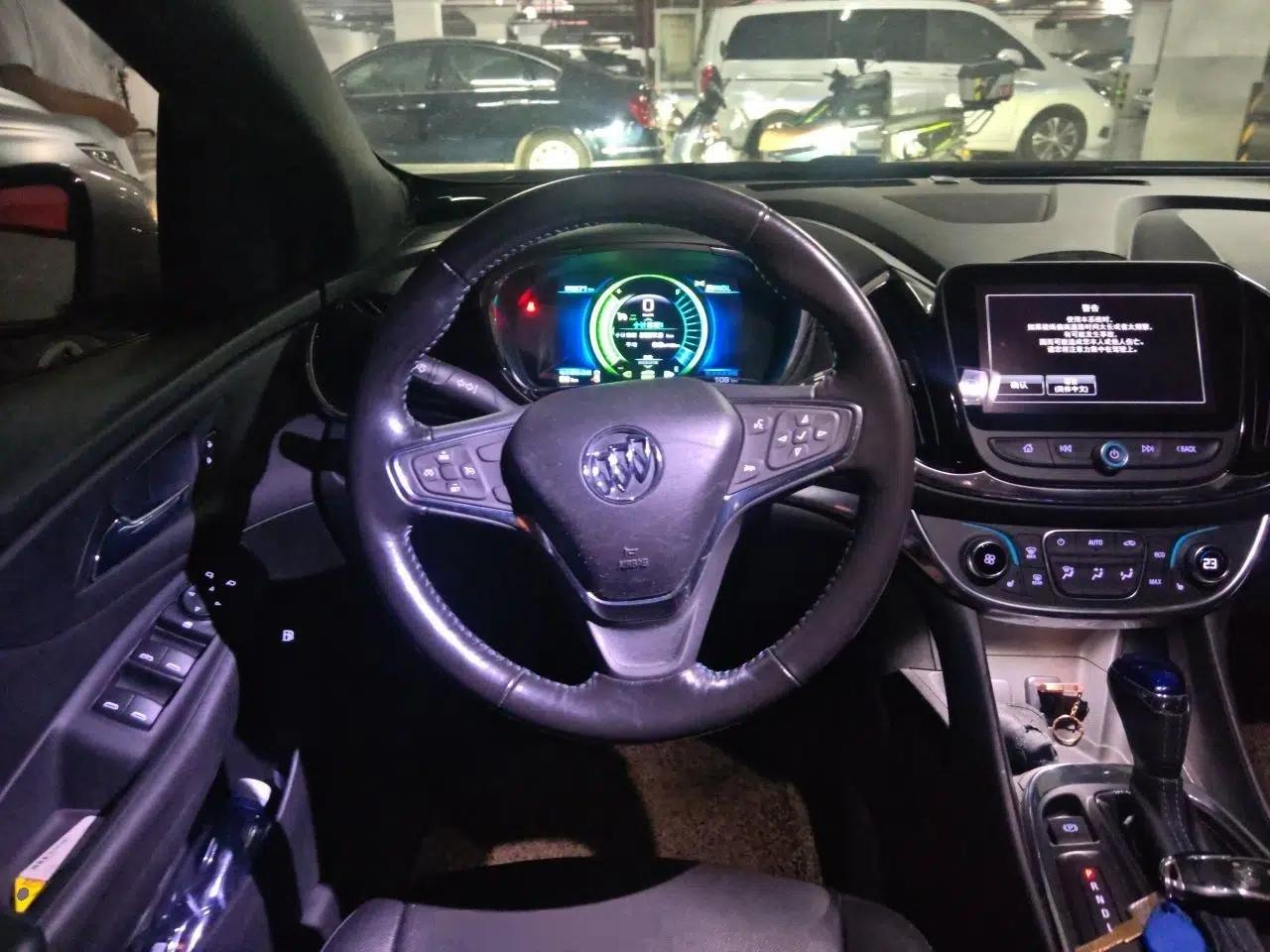 Buick VELITE 5 2017 Urban Extended-Range Model — миниатюра 10