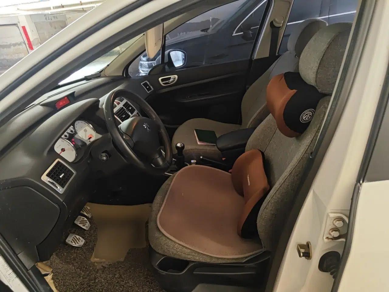 Peugeot 307 2013 Hatchback 1.6L Manual Comfort Edition — миниатюра 15