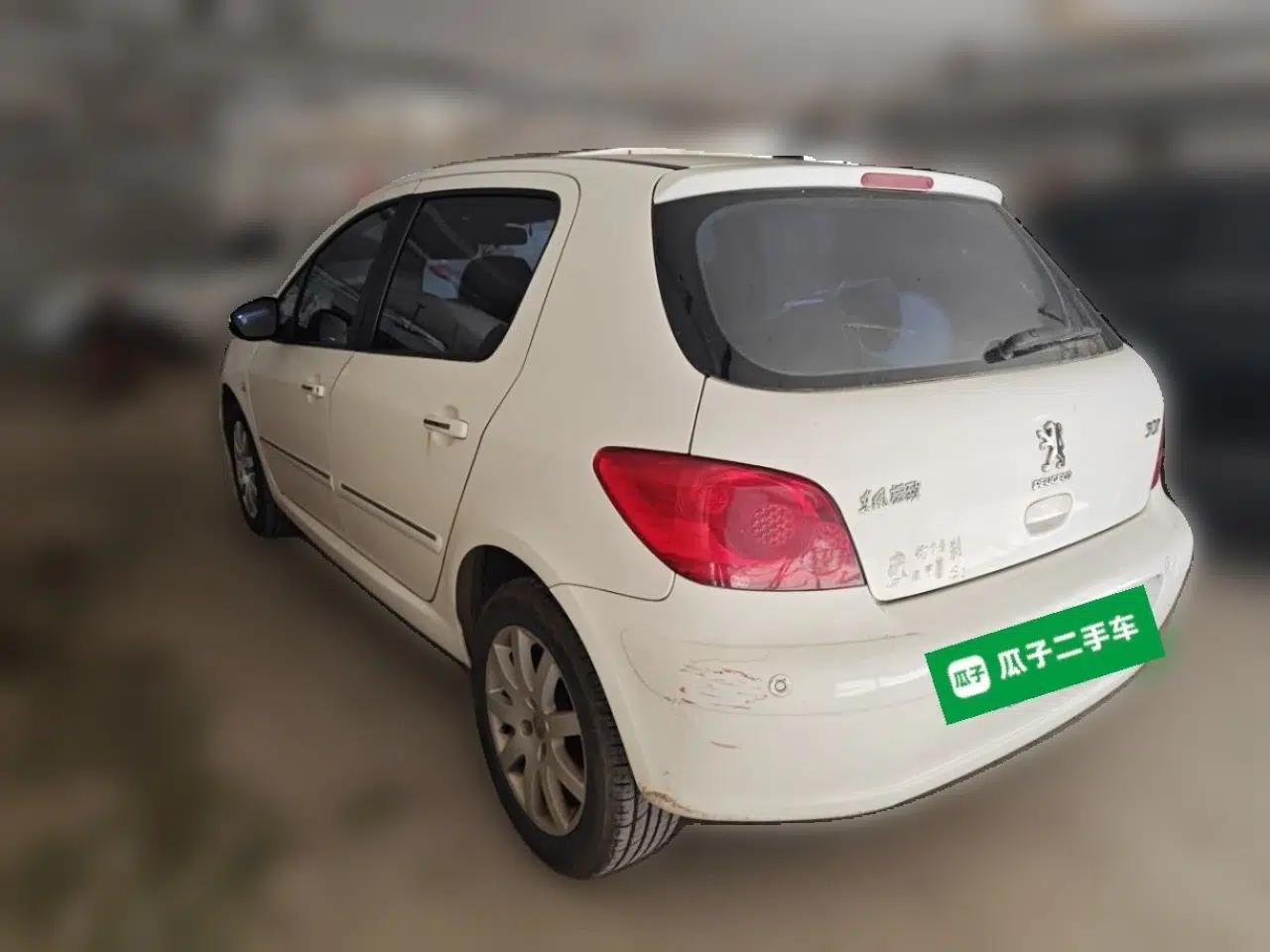 Peugeot 307 2013 Hatchback 1.6L Manual Comfort Edition — миниатюра 4