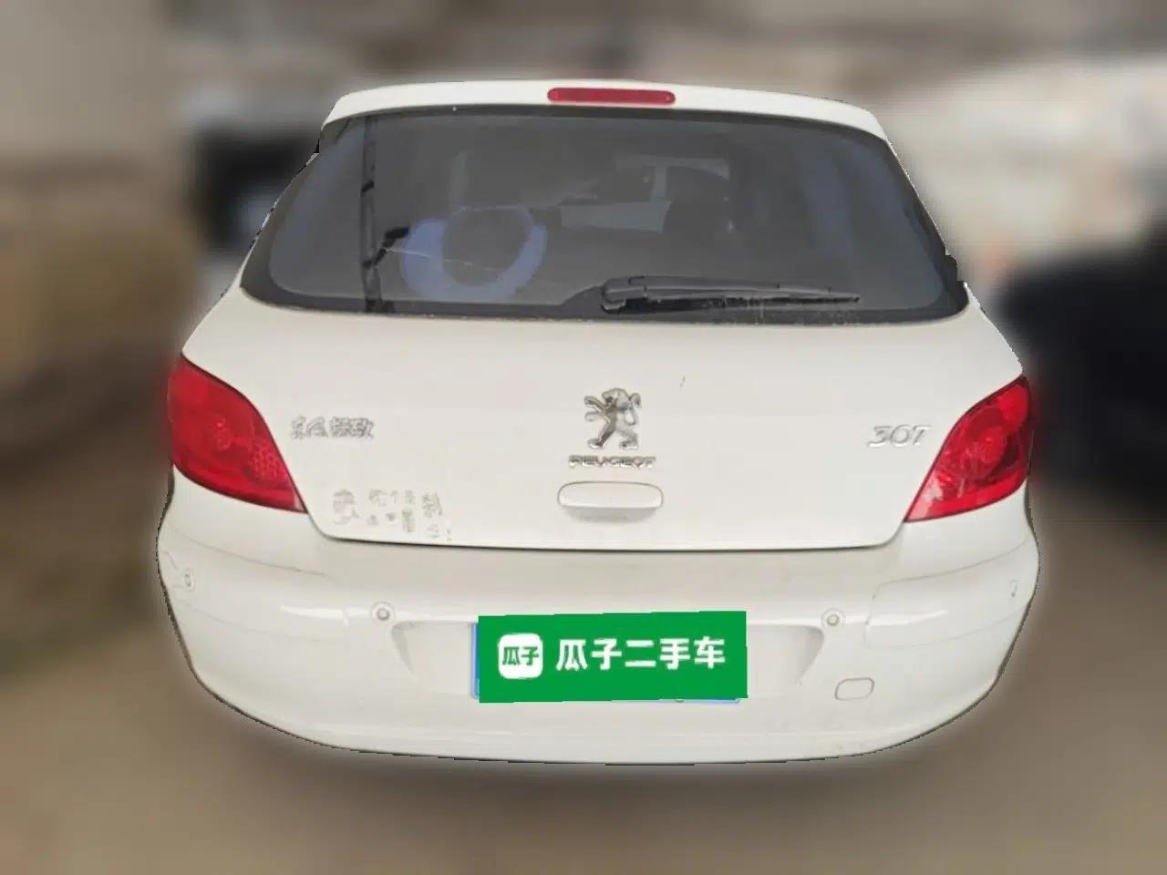 Peugeot 307 2013 Hatchback 1.6L Manual Comfort Edition — миниатюра 5