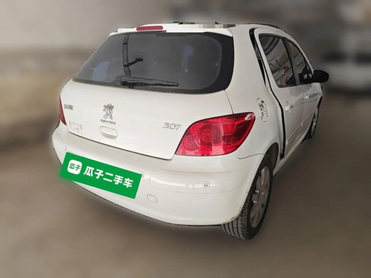 Peugeot 307 2013 Hatchback 1.6L Manual Comfort Edition — миниатюра 6