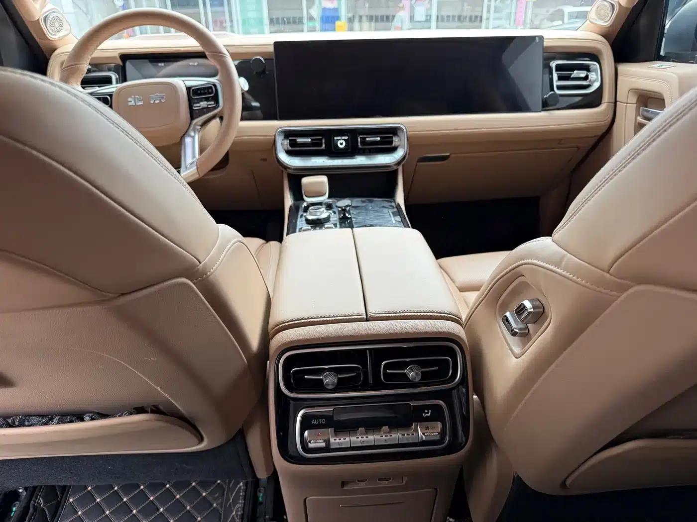 Beijing BJ60 Extended Range 2024 Model, 7-Seater Extended Range Advanced Edition — миниатюра 9