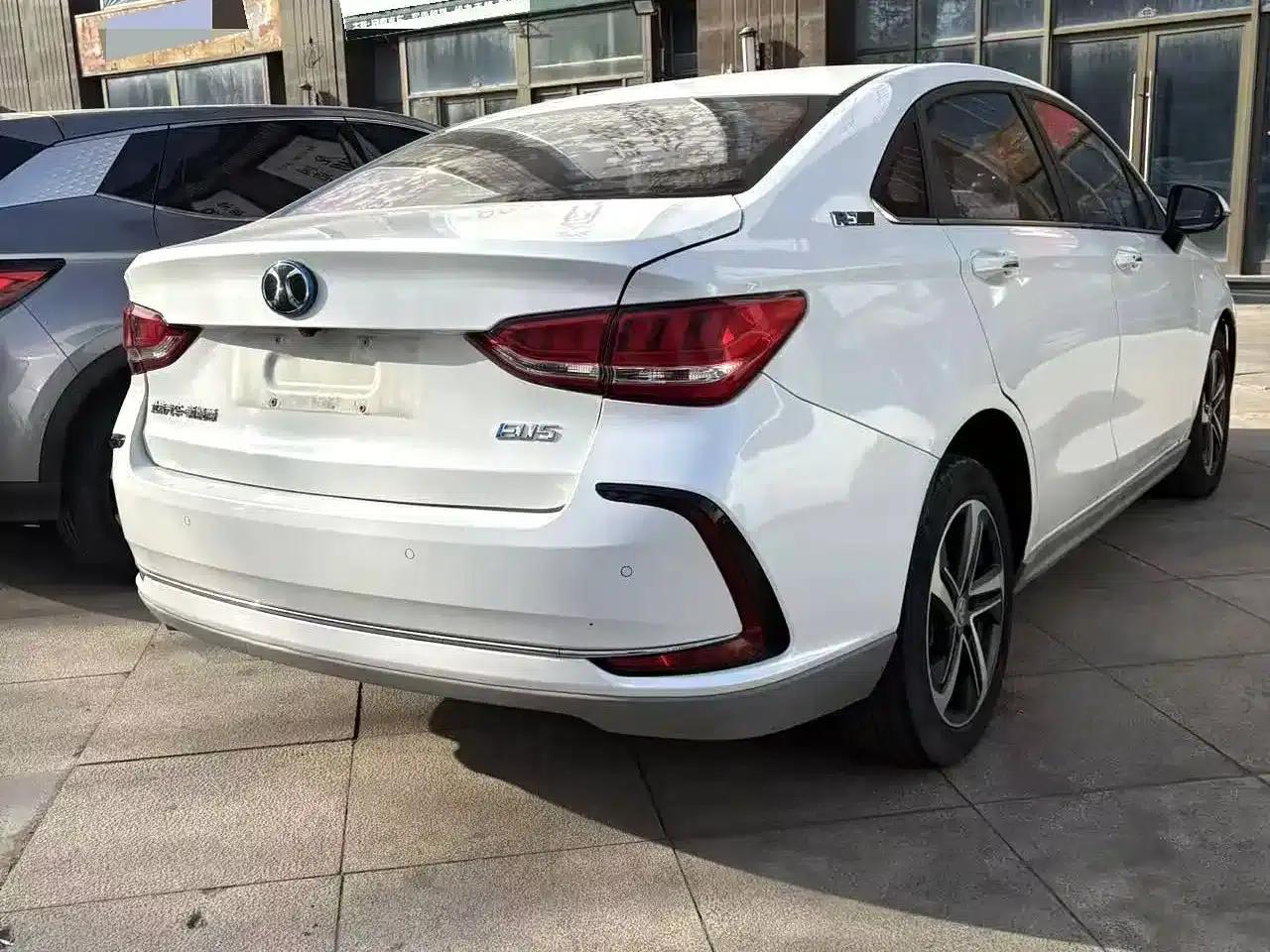 Beijing EU5 2018 R500 Smart Wind Edition — миниатюра 6