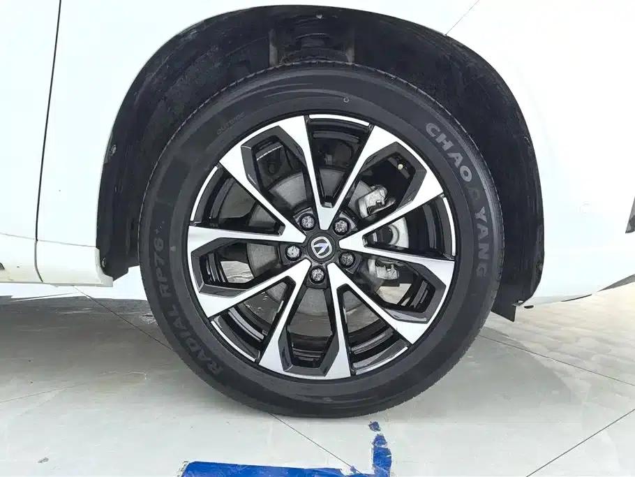 Changan UNI-Z New Energy 2024 Blue Whale Smart Electric iDD 125km Excellent Edition — миниатюра 6