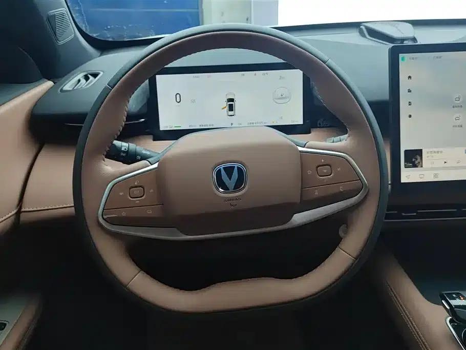 Changan UNI-Z New Energy 2024 Blue Whale Smart Electric iDD 125km Excellent Edition — миниатюра 15