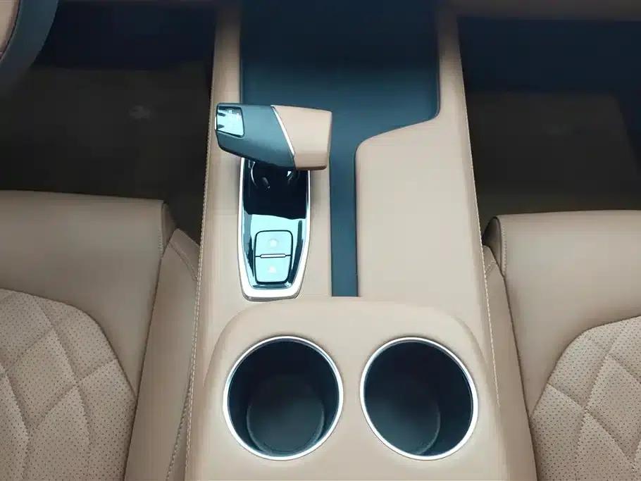 Changan UNI-Z New Energy 2024 Blue Whale Smart Electric iDD 125km Excellent Edition — миниатюра 16