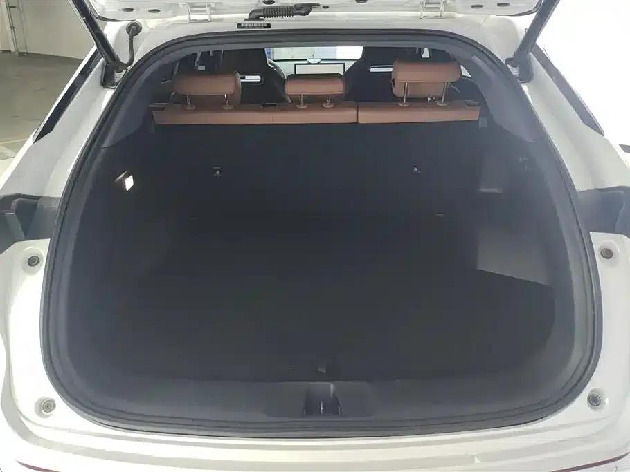 Changan UNI-Z New Energy 2024 Blue Whale Smart Electric iDD 125km Excellent Edition — миниатюра 4