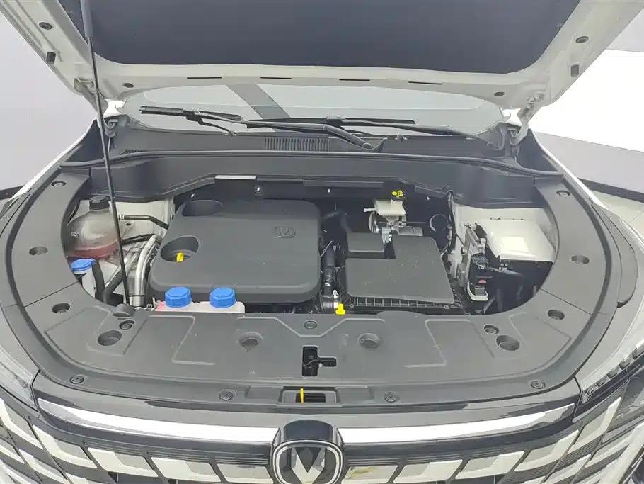 Changan UNI-Z New Energy 2024 Blue Whale Smart Electric iDD 125km Excellent Edition — миниатюра 10
