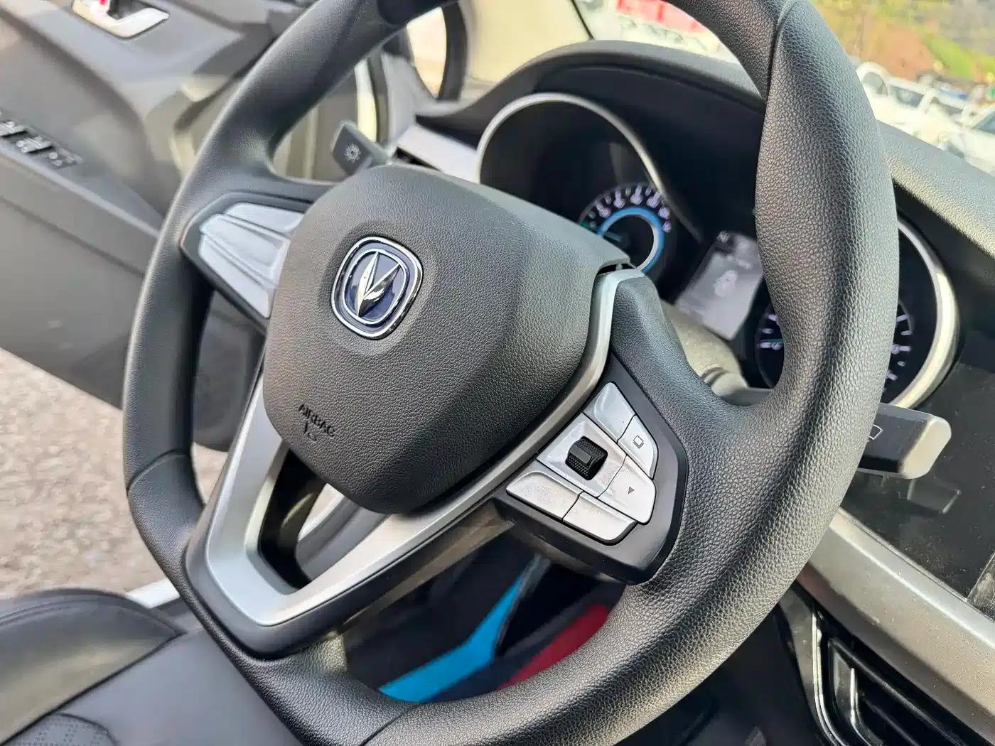 Changan Eado New Energy 2022 EV460 Smart Ride-Hailing Edition (Lithium Iron Phosphate) — миниатюра 15