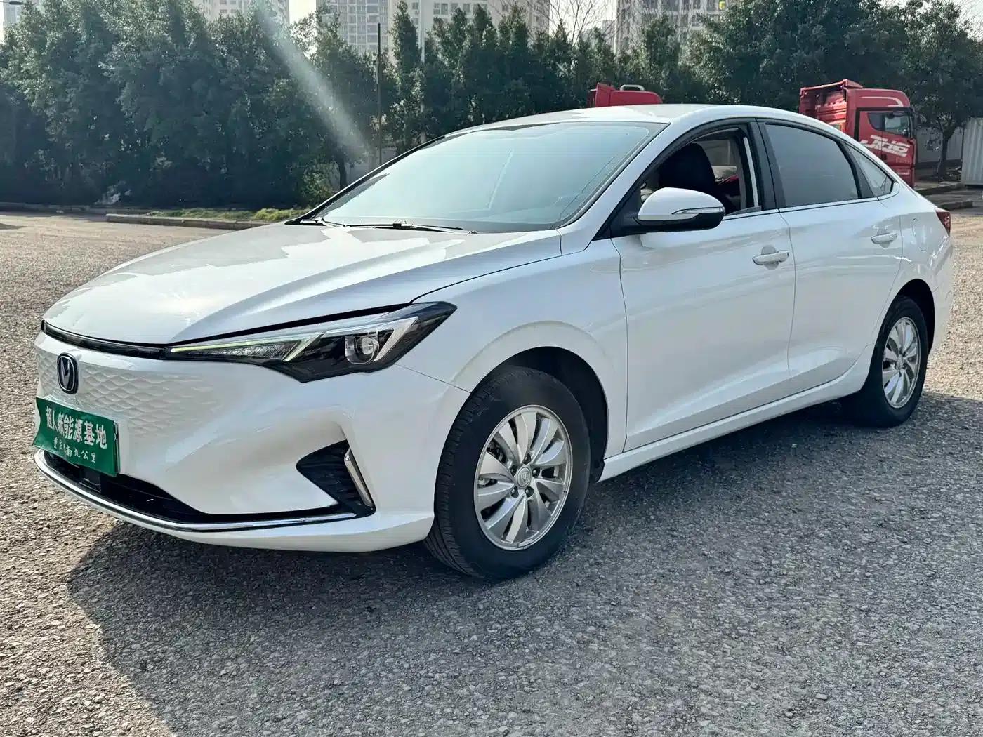 Changan Eado New Energy 2022 EV460 Smart Ride-Hailing Edition (Lithium Iron Phosphate) — миниатюра 3