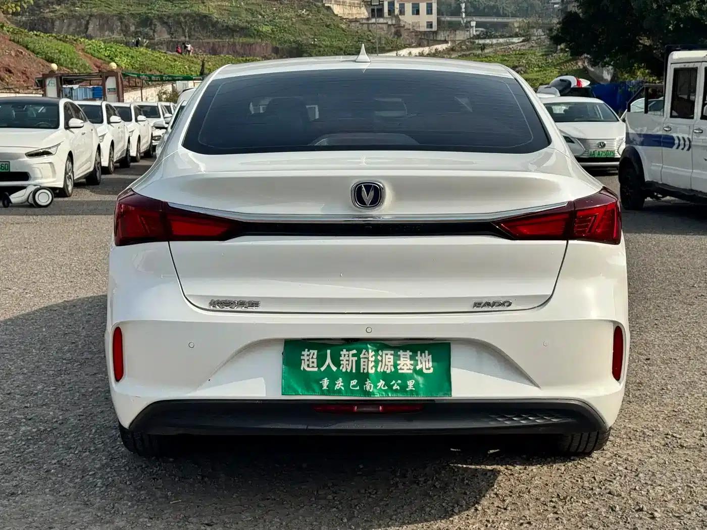 Changan Eado New Energy 2022 EV460 Smart Ride-Hailing Edition (Lithium Iron Phosphate) — миниатюра 6