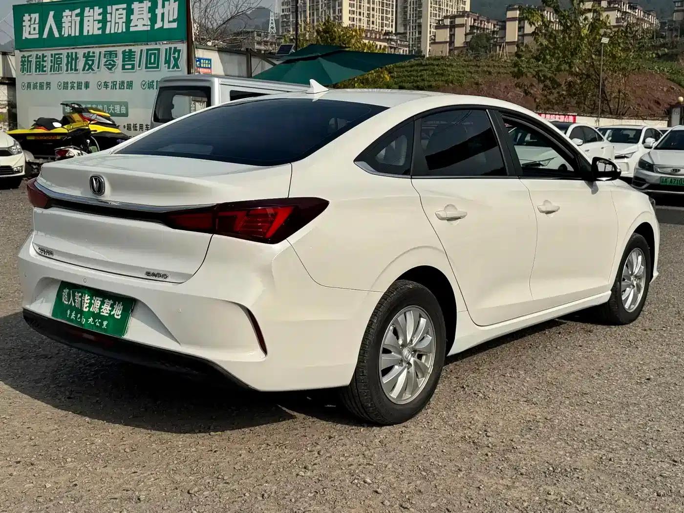 Changan Eado New Energy 2022 EV460 Smart Ride-Hailing Edition (Lithium Iron Phosphate) — миниатюра 7