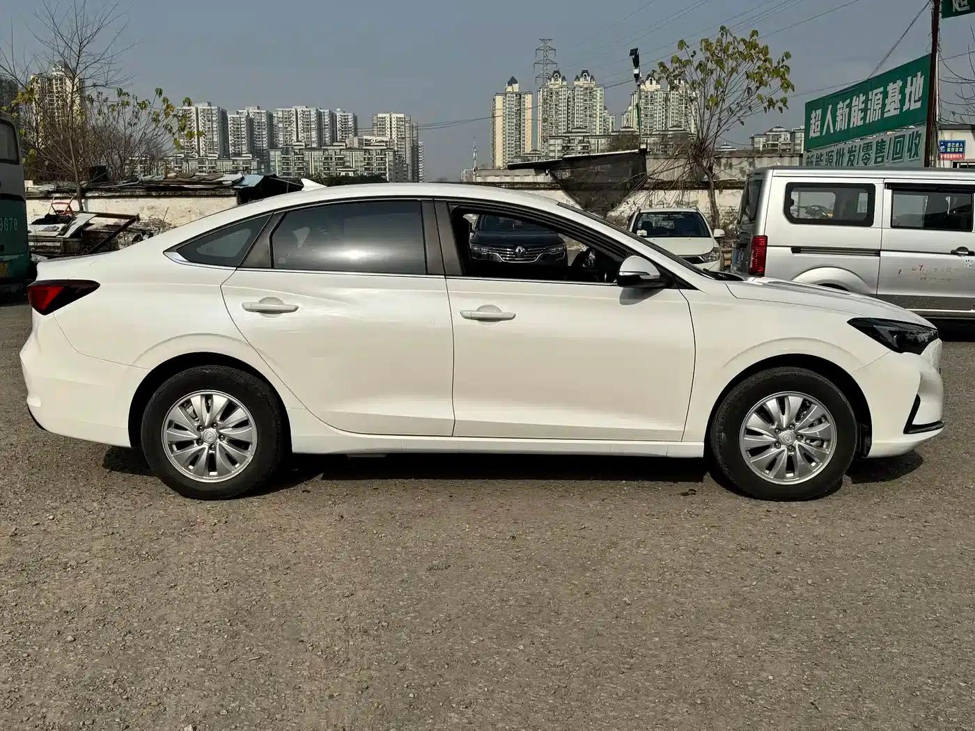 Changan Eado New Energy 2022 EV460 Smart Ride-Hailing Edition (Lithium Iron Phosphate) — миниатюра 8