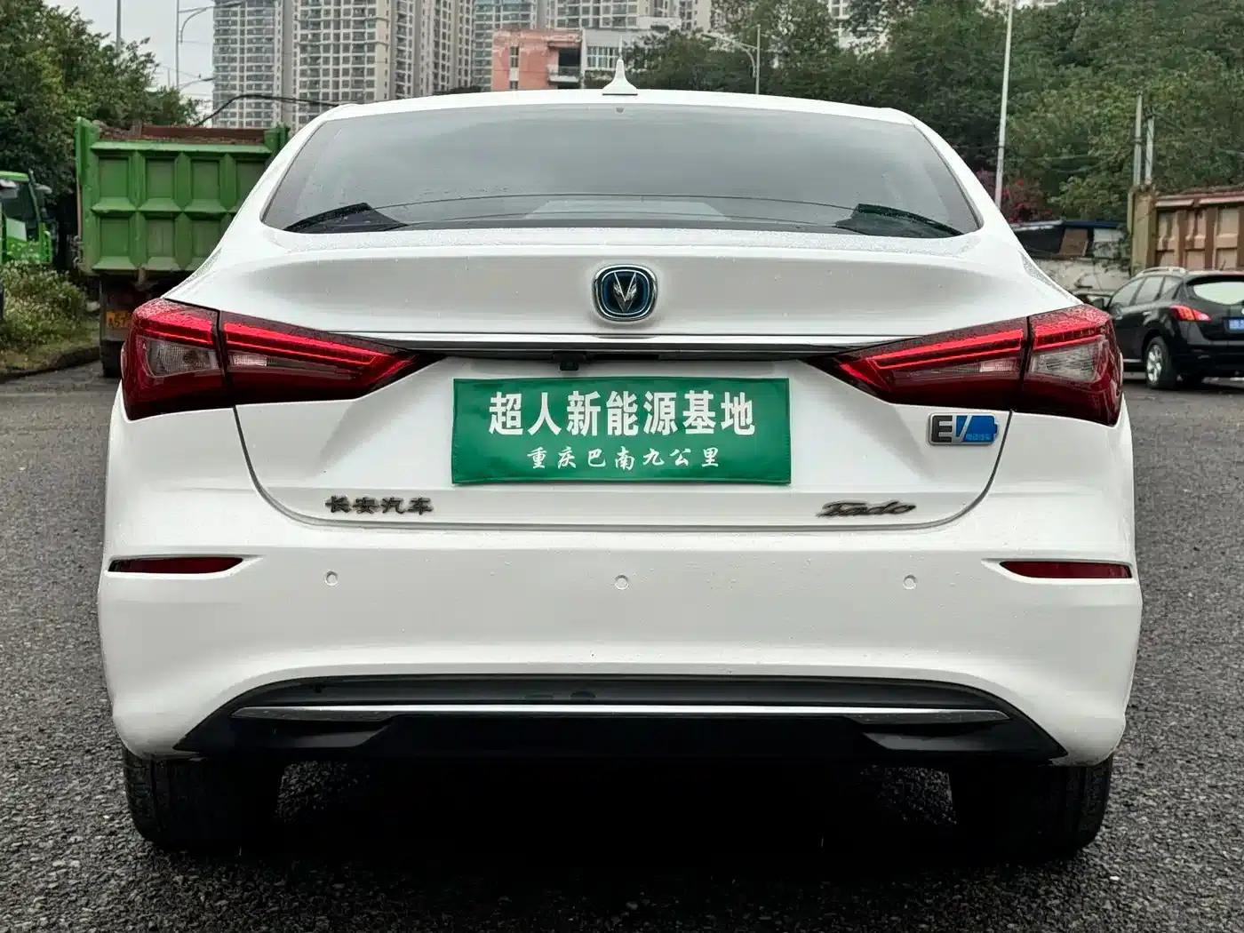 Changan Eado New Energy 2019 EV460 Smart Edition — миниатюра 4