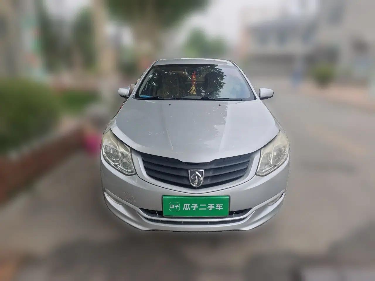 Baojun 630 2011 1.5L manual Comfort trim level — миниатюра 2