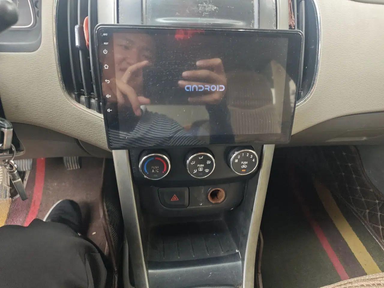 Baojun 630 2011 1.5L manual Comfort trim level — миниатюра 13