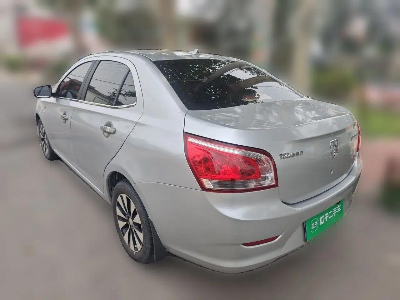 Baojun 630 2011 1.5L manual Comfort trim level — миниатюра 4