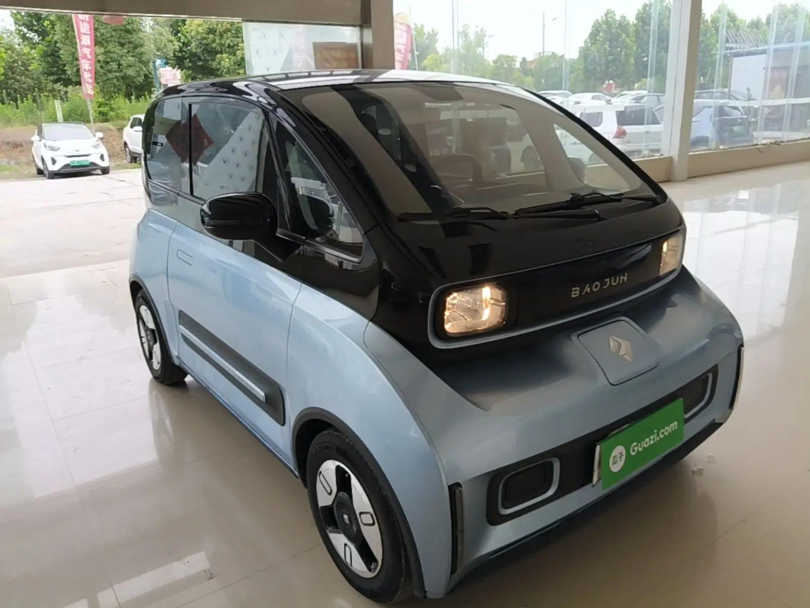 Baojun E300 2020 Plus Interstellar Smart Edition — миниатюра 3