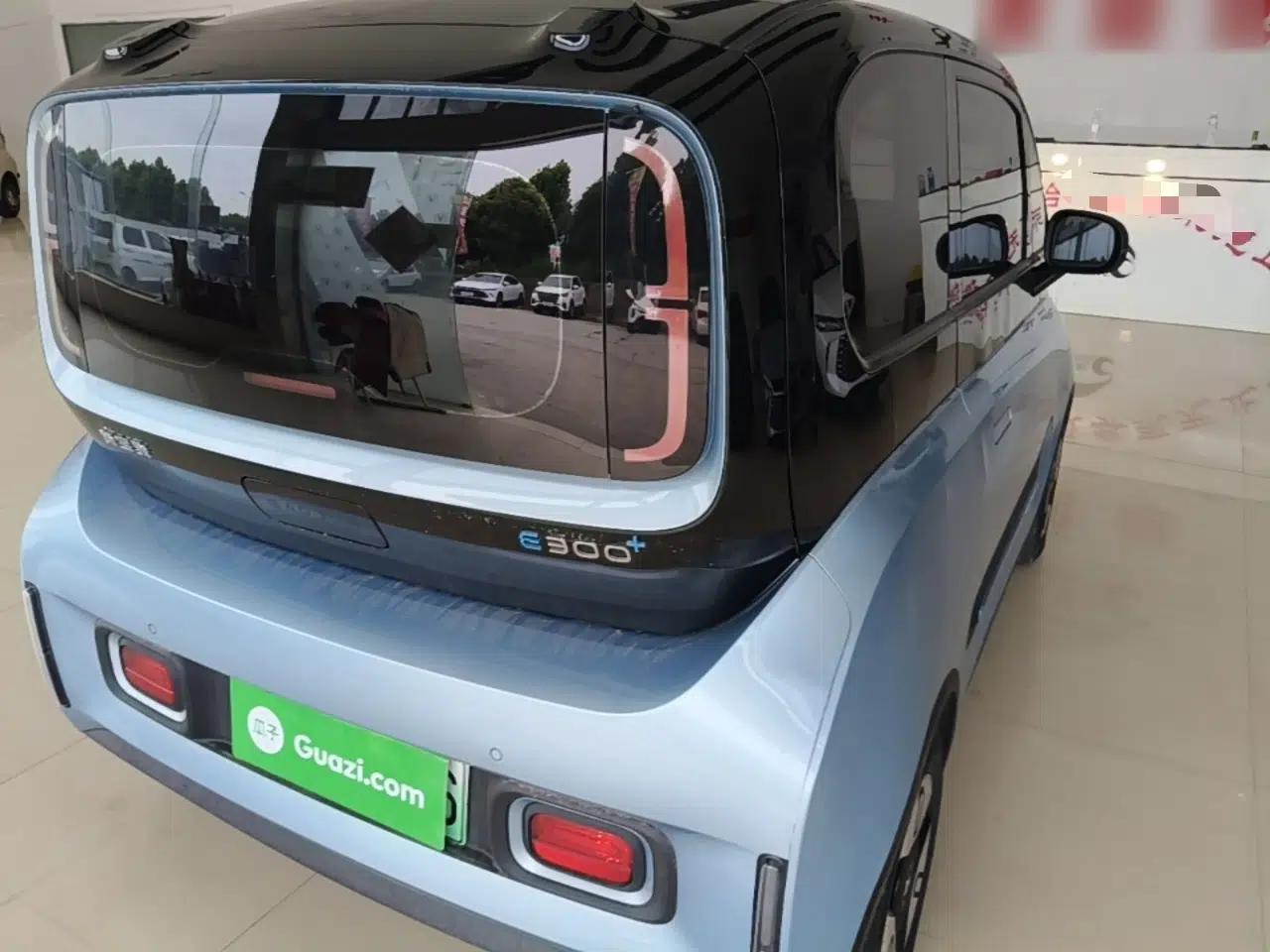 Baojun E300 2020 Plus Interstellar Smart Edition — миниатюра 9