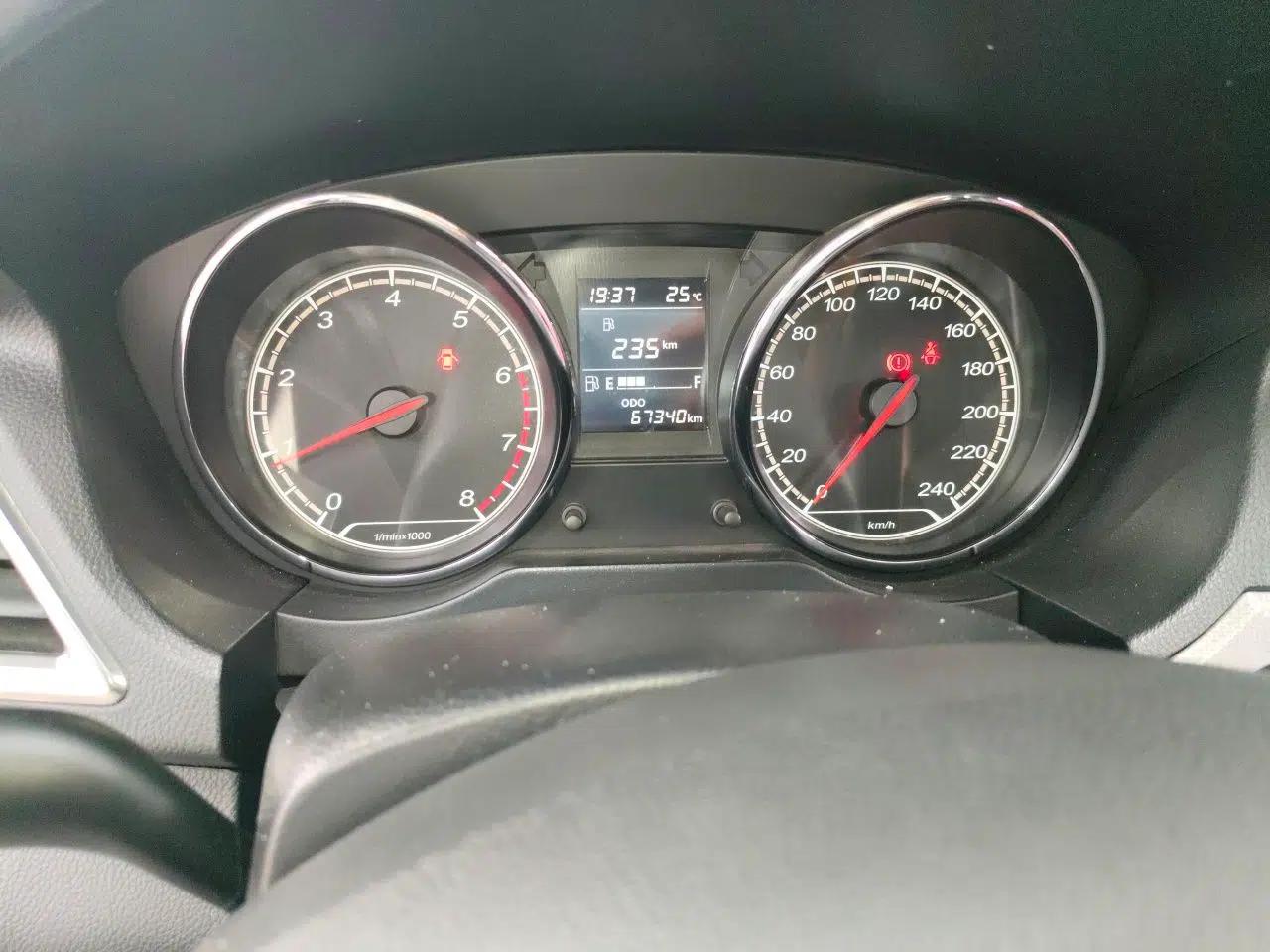 Bestune B30 2016 1.6L manual luxury version — миниатюра 12