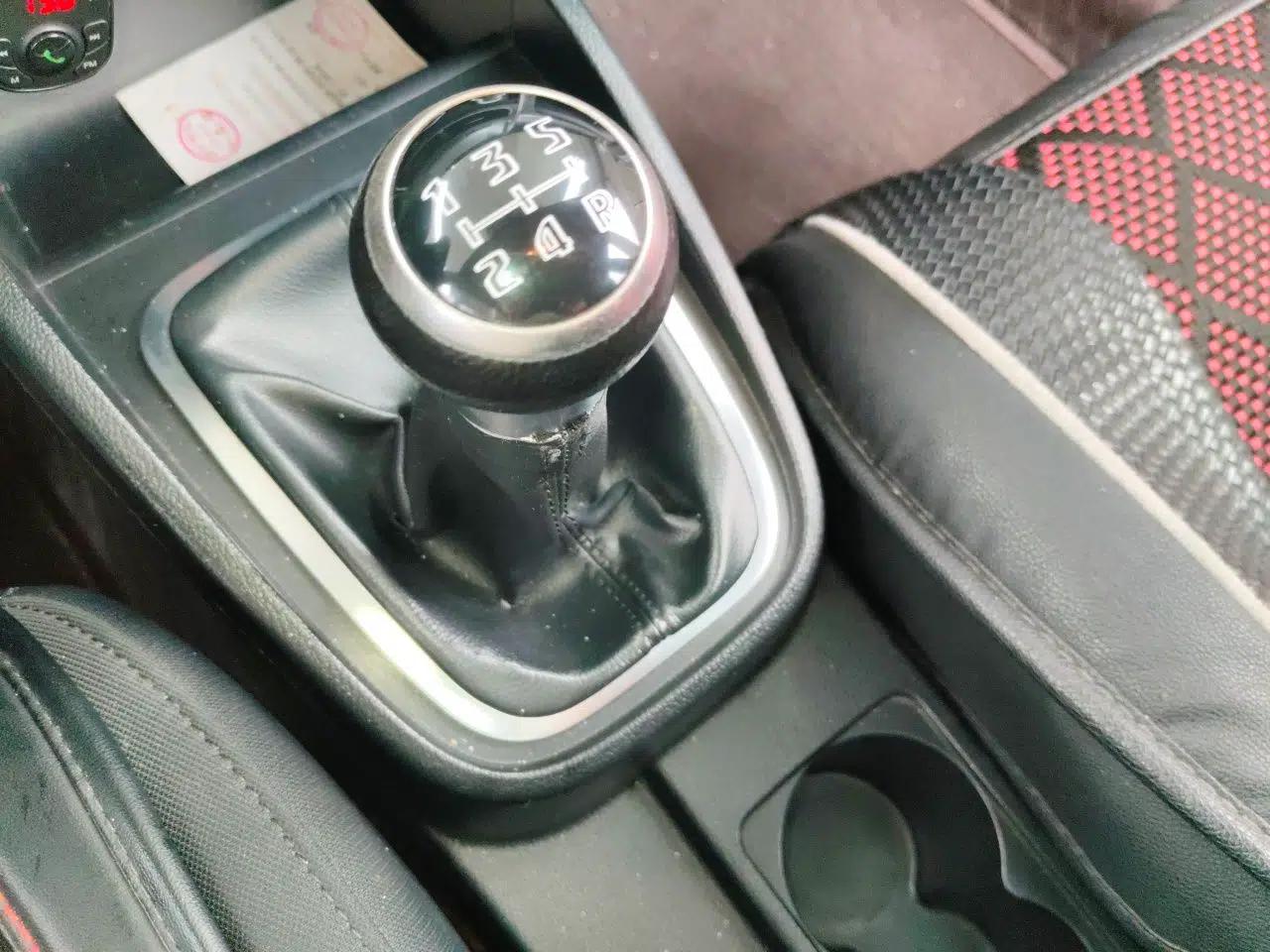Bestune B30 2016 1.6L manual luxury version — миниатюра 14