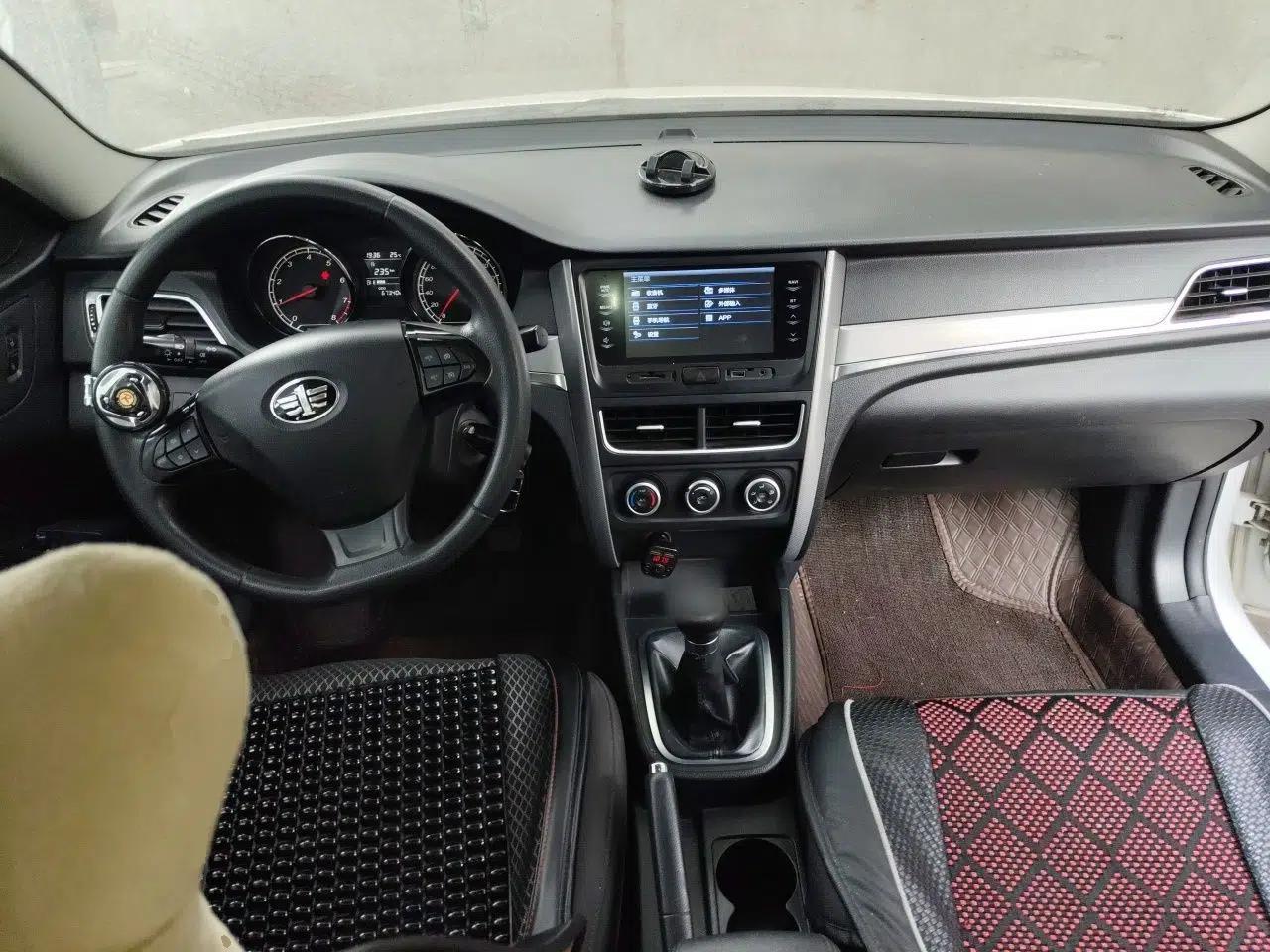 Bestune B30 2016 1.6L manual luxury version — миниатюра 9
