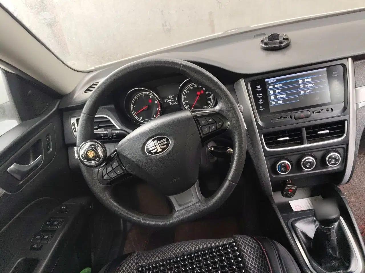 Bestune B30 2016 1.6L manual luxury version — миниатюра 10