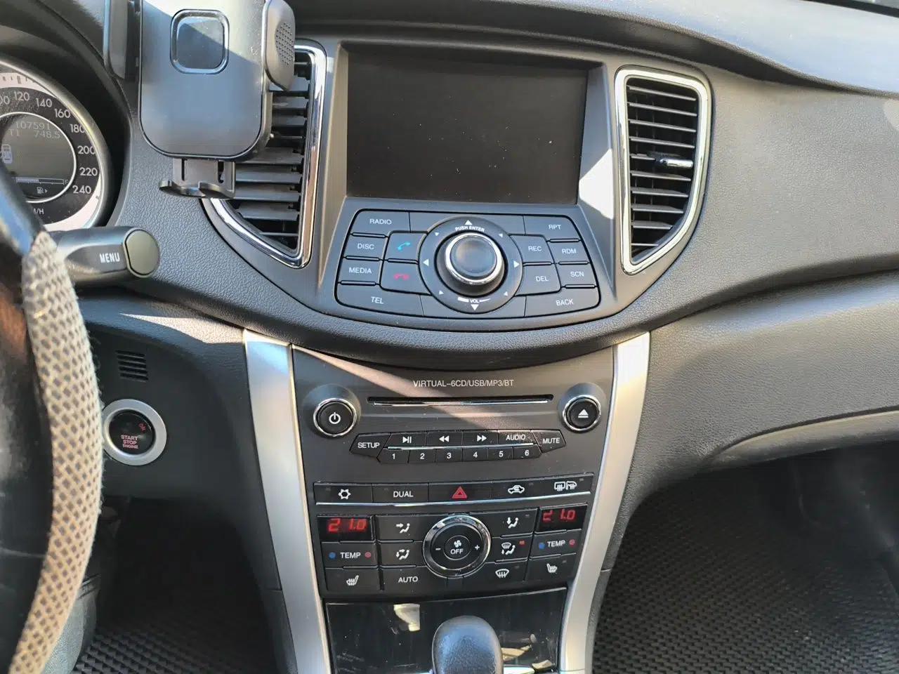 Bestune B90 2012 2.0L Automatic Luxury Edition — миниатюра 13