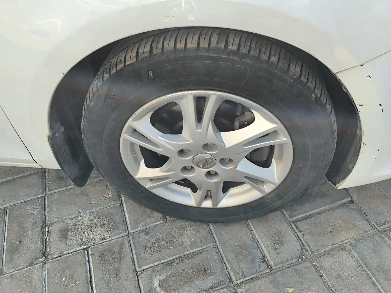 Bestune B90 2012 2.0L Automatic Luxury Edition — миниатюра 8