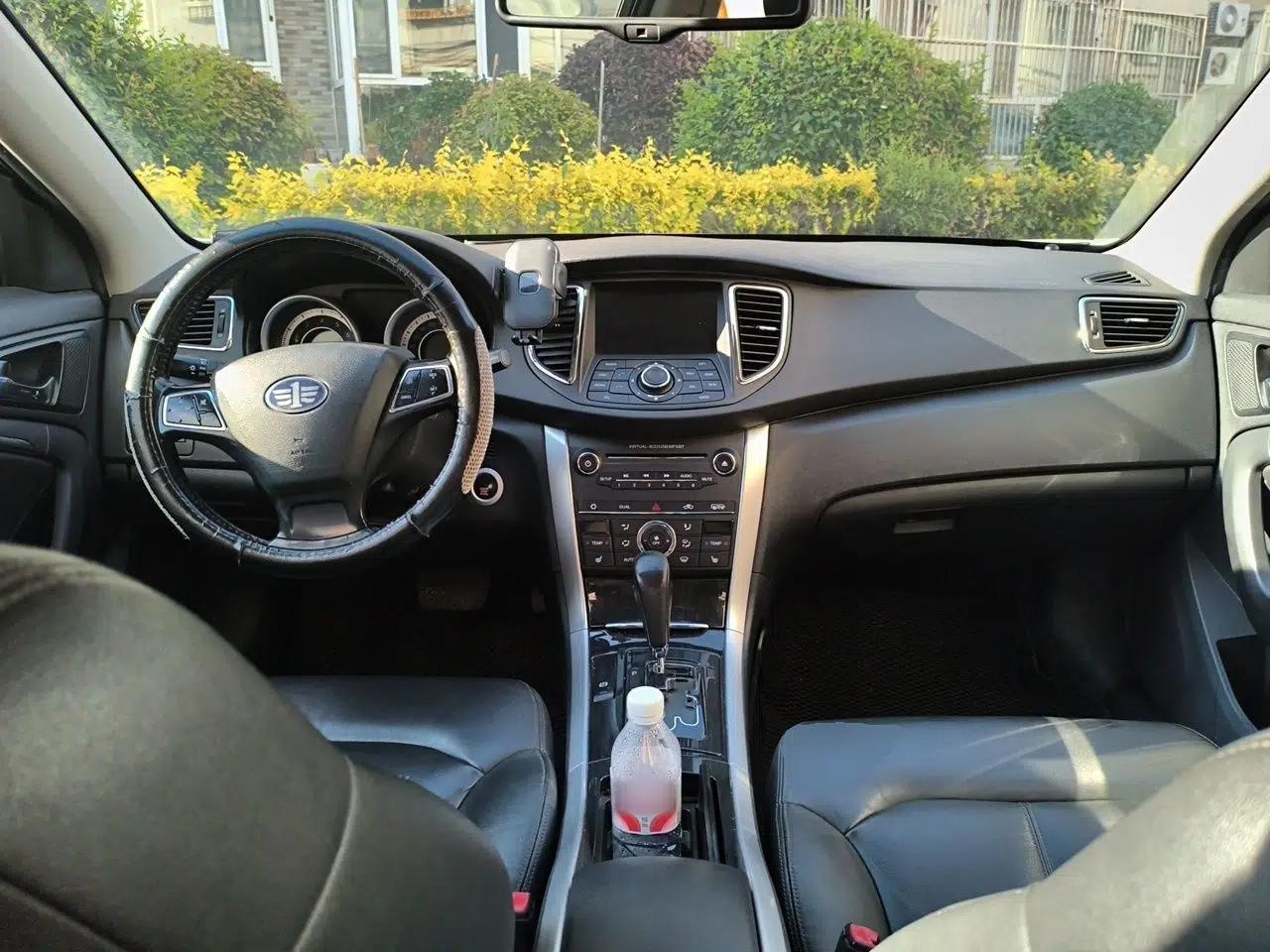 Bestune B90 2012 2.0L Automatic Luxury Edition — миниатюра 9