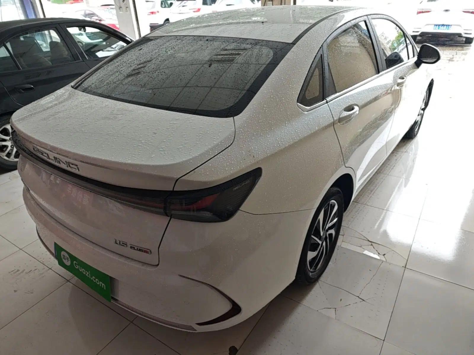 BAIC Beijing U5 PLUS 2021 1.5L CVT Luxury Edition — миниатюра 6