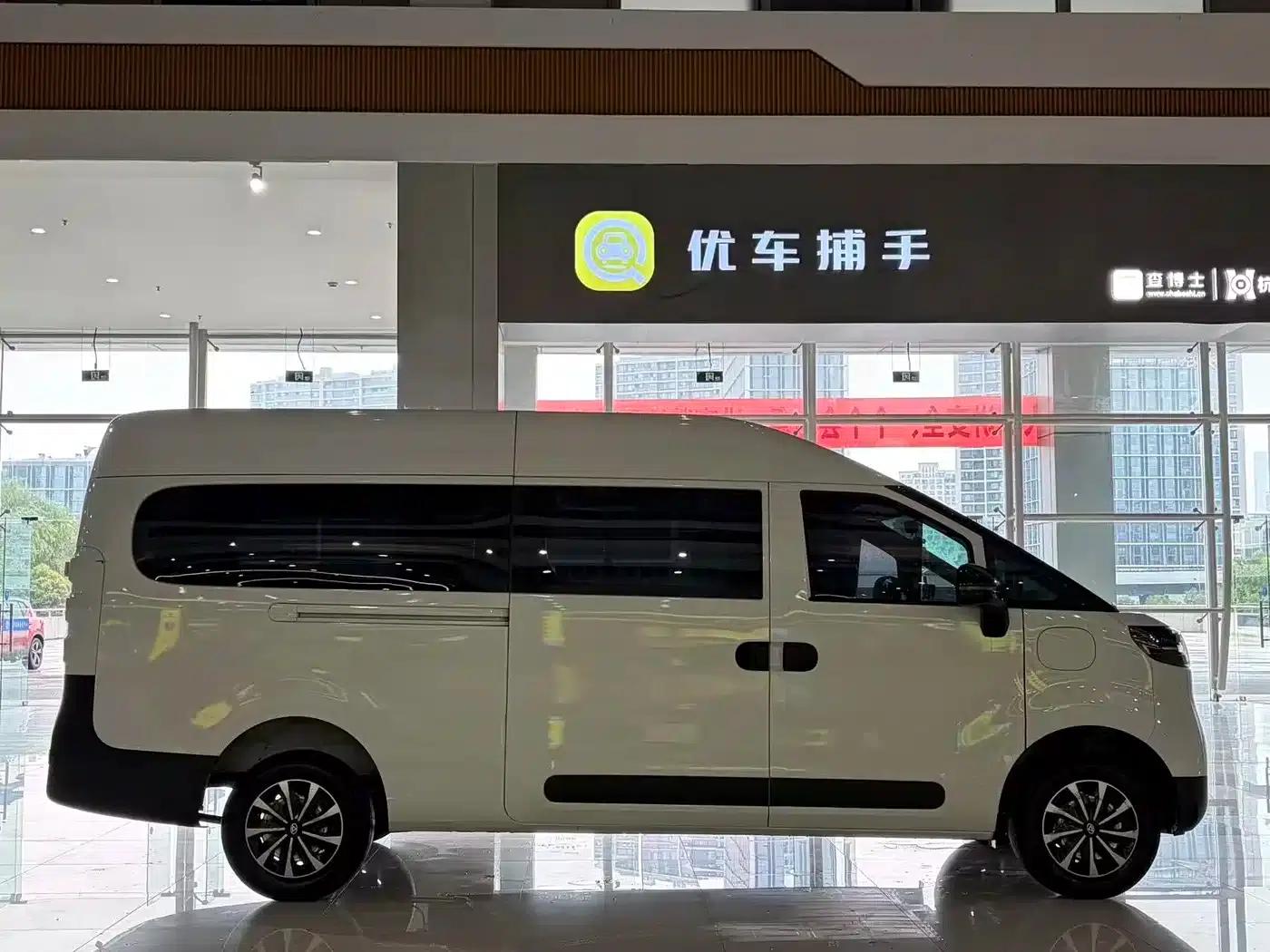 Dana V1 2024 Model, V1 Long Wheelbase High Roof, Multi-functional Version (62kWh) — миниатюра 4