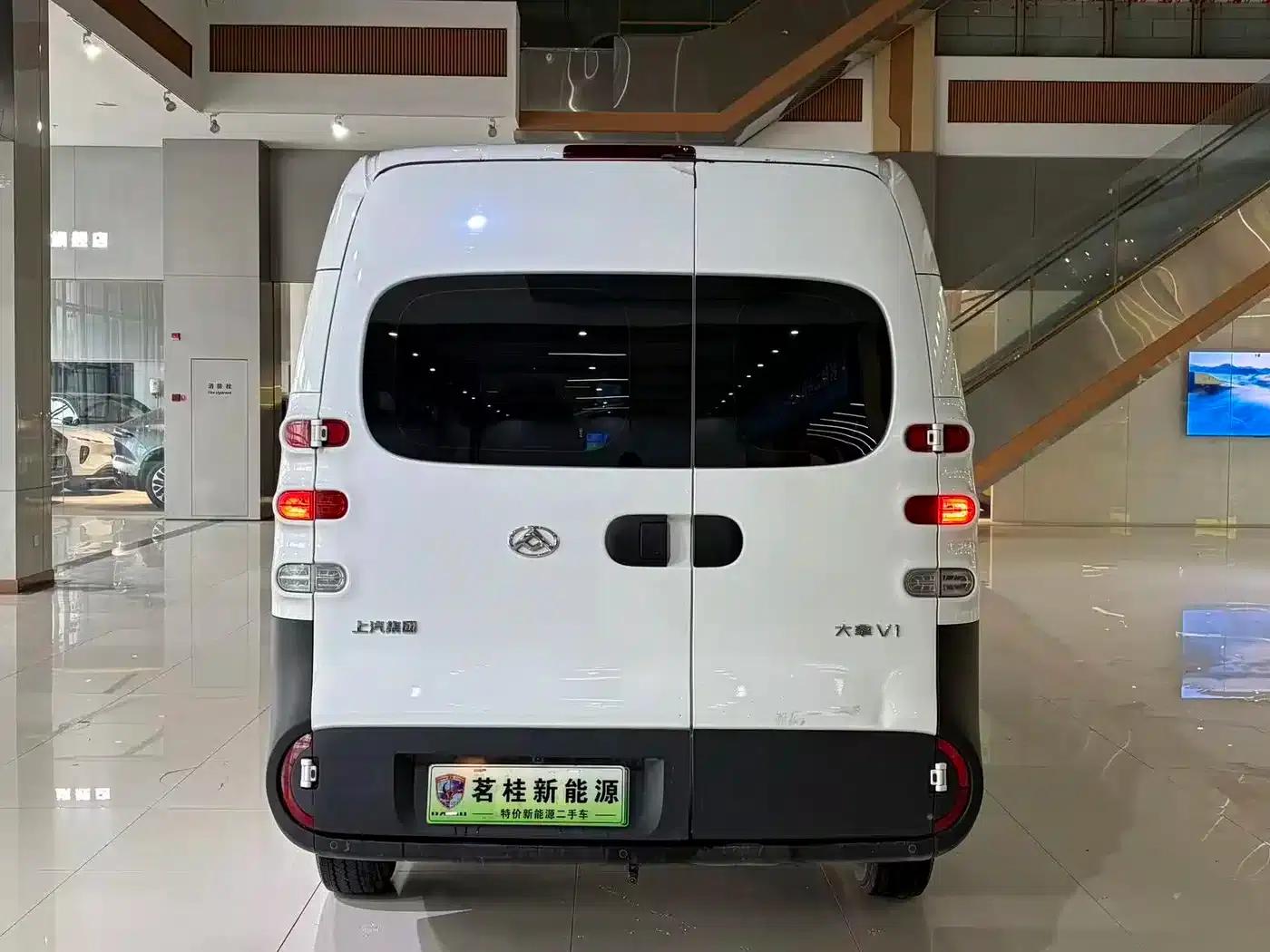 Dana V1 2024 Model, V1 Long Wheelbase High Roof, Multi-functional Version (62kWh) — миниатюра 6