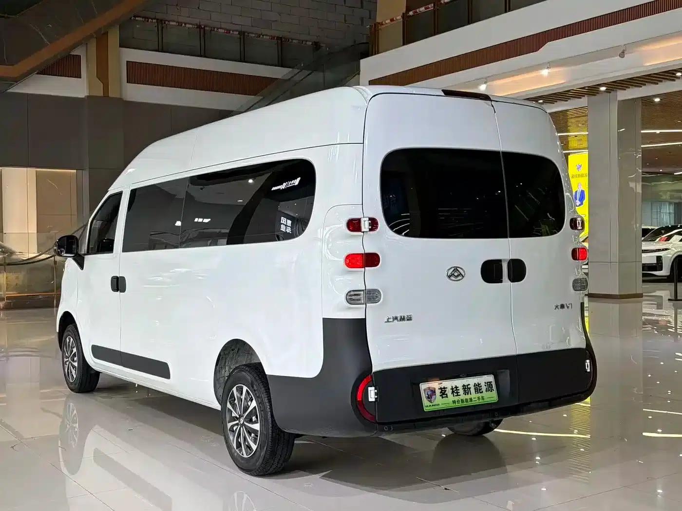 Dana V1 2024 Model, V1 Long Wheelbase High Roof, Multi-functional Version (62kWh) — миниатюра 7
