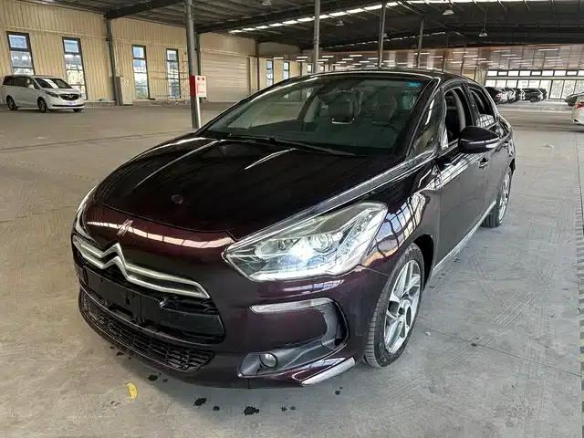 DS 5 2015 1.6T Elegant Edition THP160