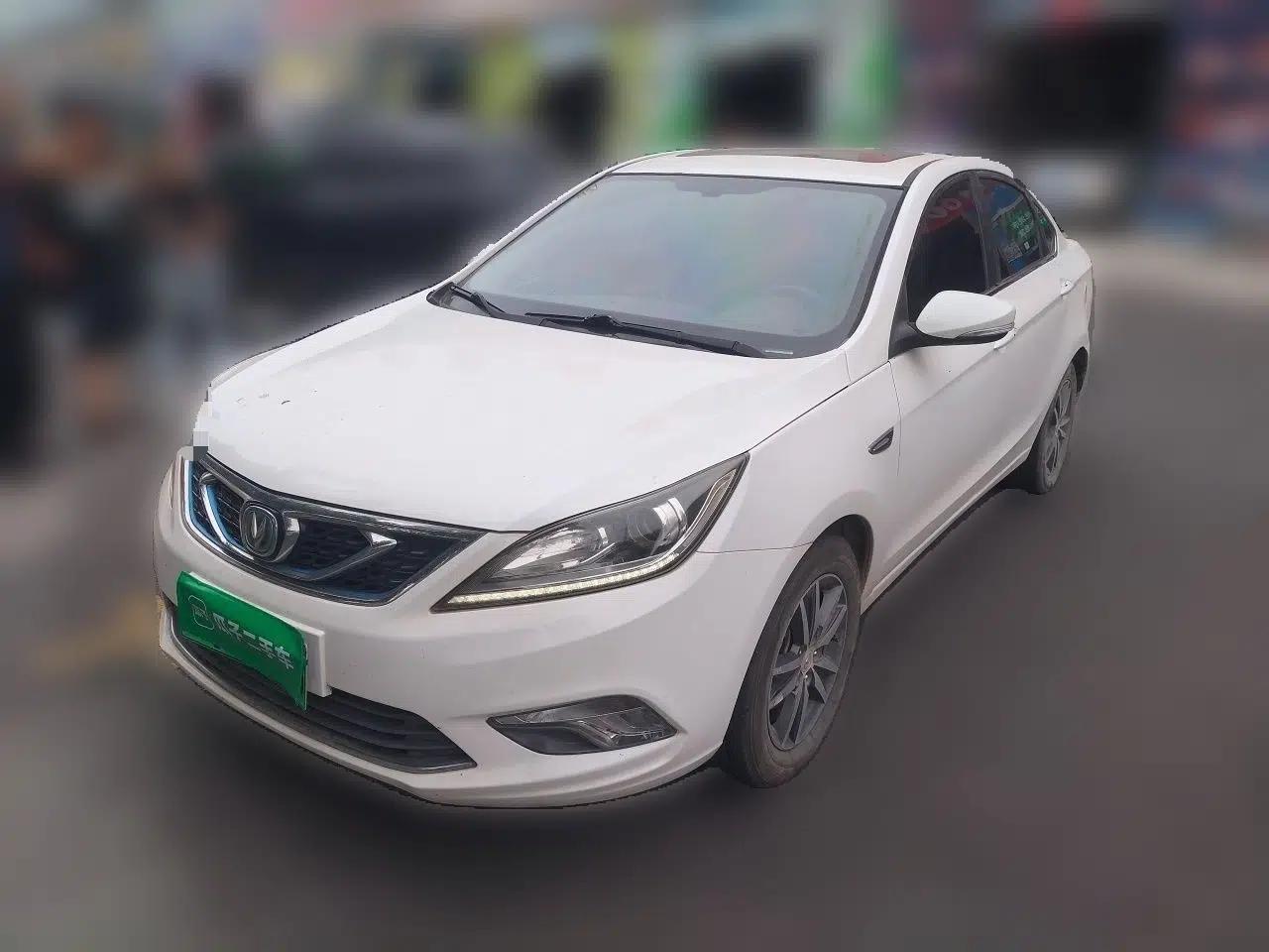 CHANGAN Eado New Energy 2018 1.0T PHEV Navigation Model — миниатюра 1