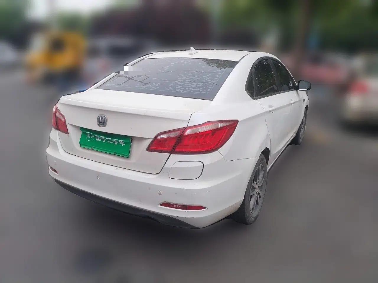 CHANGAN Eado New Energy 2018 1.0T PHEV Navigation Model — миниатюра 6