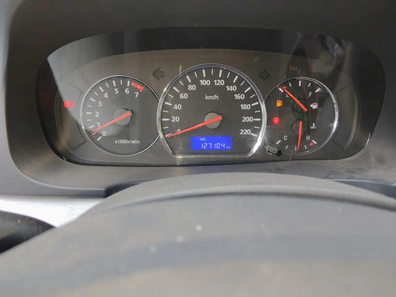 CHANGAN Alsvin V5 2012 1.5L Manual Dream Edition — миниатюра 12