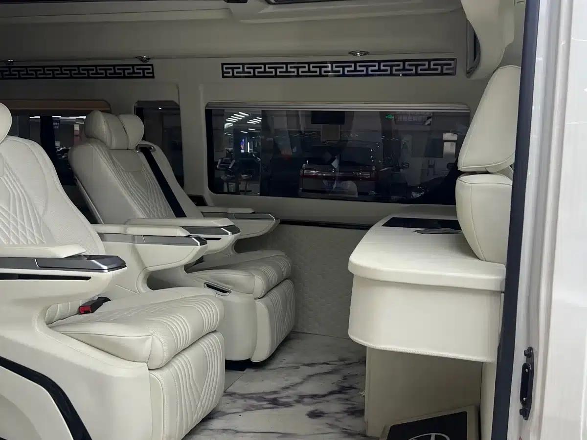 2021 HIACE 3.5L Middle East Edition — миниатюра 6