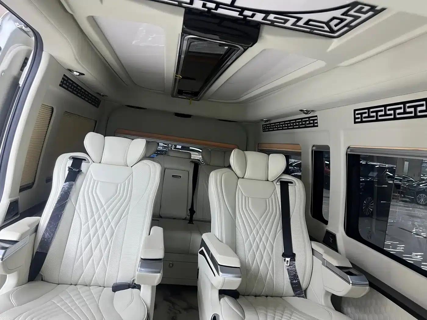 2021 HIACE 3.5L Middle East Edition — миниатюра 8