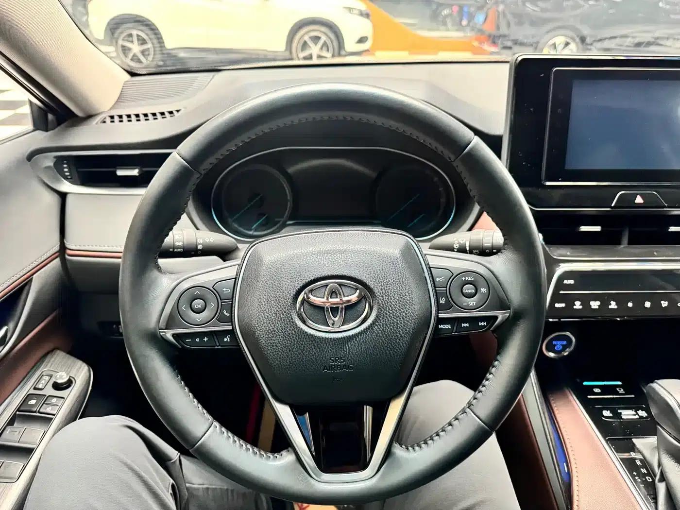 HARRIER 2023 Hybrid 2.5L CVT 2WD Luxury Edition — миниатюра 13