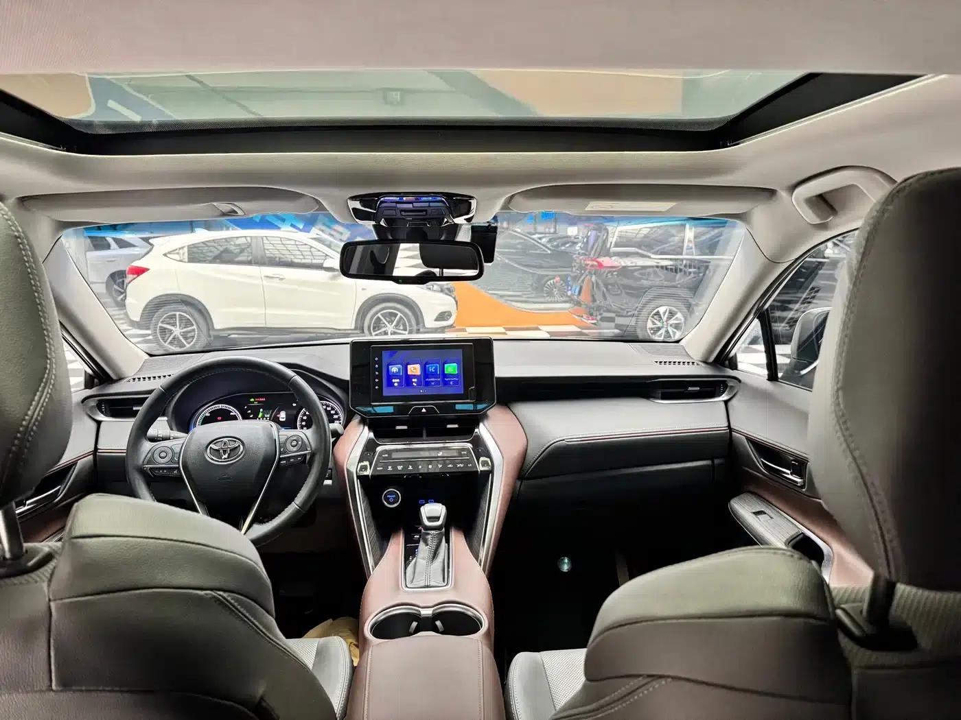 HARRIER 2023 Hybrid 2.5L CVT 2WD Luxury Edition — миниатюра 17